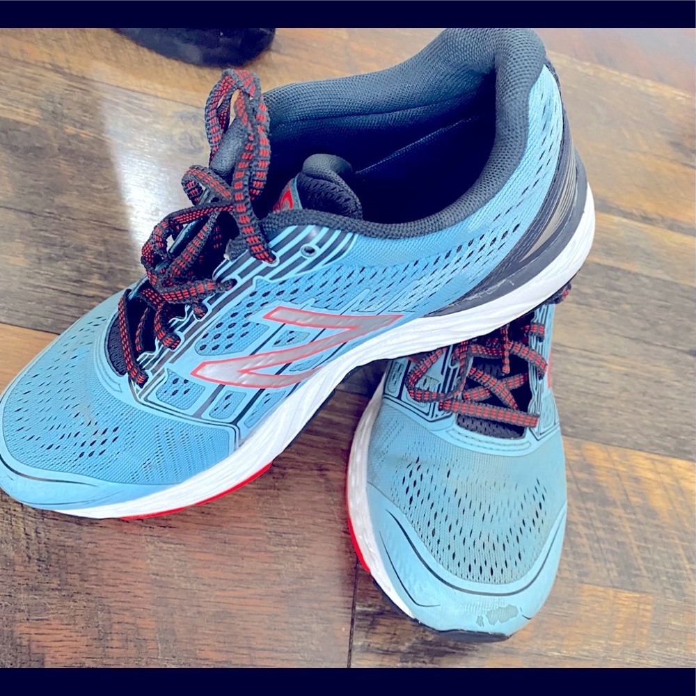 NEW BALANCE RUNNING SHOES